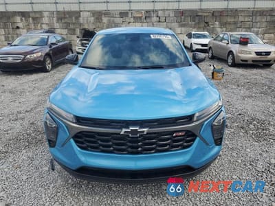 Piąte zdjęcie samochodu w środku: 2025 CHEVROLET TRAX 1RS VIN:KL77LGEP8SC308892 - miniatura