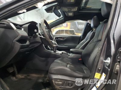 Zdjęcie 7 z 16 samochodu: 2021 TOYOTA RAV4 PRIME XSE VIN:JTMFB3FV5MD004362 - miniatura