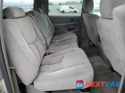 Zdjęcie 11 z 13 samochodu: 2004 CHEVROLET SUBURBAN K1500 VIN:1GNFK16T34J119762 - miniatura