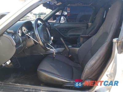 Zdjęcie 7 z 14 samochodu: 2001 MAZDA MX-5 MIATA BASE VIN:JM1NB353410215614 - miniatura