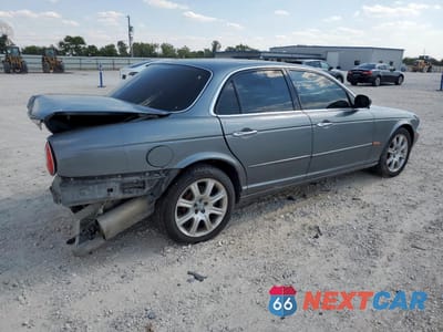 Trzecie zdjęcie samochodu z tyłu: 2004 JAGUAR XJ8 VIN:SAJWA71C94SG25357 - miniatura