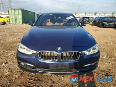 Piąte zdjęcie samochodu w środku: 2017 BMW 330 XI VIN:WBA8D9G36HNU62702 - miniatura