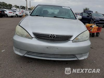 Piąte zdjęcie samochodu w środku: 2006 TOYOTA CAMRY LE VIN:4T1BE32K76U734416 - miniatura