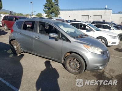 Czwarte zdjęcie samochodu z boku: 2015 NISSAN VERSA NOTE S VIN:3N1CE2CP8FL386961 - miniatura