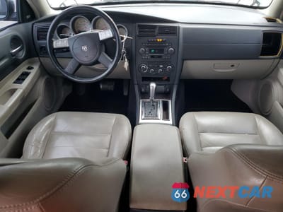 Zdjęcie 8 z 14 samochodu: 2005 DODGE MAGNUM R/T VIN:2D4GV58245H549354 - miniatura