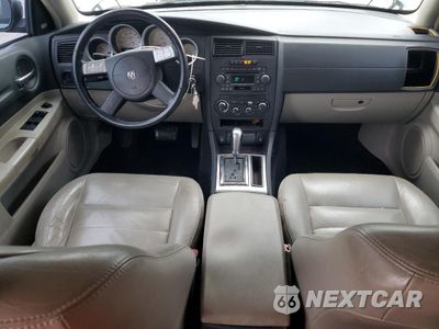 Zdjęcie 8 z 14 samochodu: 2005 DODGE MAGNUM R/T VIN:2D4GV58245H549354 - miniatura