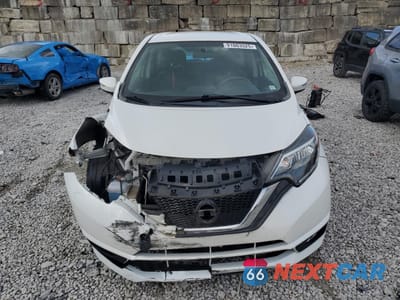 Piąte zdjęcie samochodu w środku: 2017 NISSAN VERSA NOTE S VIN:3N1CE2CPXHL370666 - miniatura