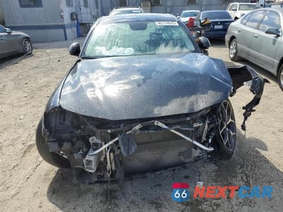 Piąte zdjęcie samochodu w środku: 2019 ALFA ROMEO GIULIA VIN:ZARFAMAN5K7598725 - miniatura