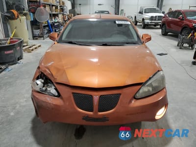 Piąte zdjęcie samochodu w środku: 2005 PONTIAC GRAND PRIX GT VIN:2G2WS522351236349 - miniatura
