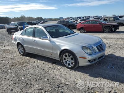 Czwarte zdjęcie samochodu z boku: 2008 MERCEDES-BENZ E 320 CDI VIN:WDBUF22X98B262247 - miniatura