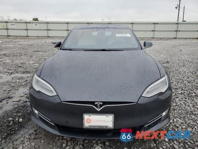 Piąte zdjęcie samochodu w środku: 2021 TESLA MODEL S VIN:5YJSA1E24MF424827 - miniatura