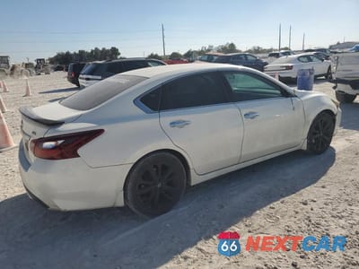 Trzecie zdjęcie samochodu z tyłu: 2017 NISSAN ALTIMA 2.5 VIN:1N4AL3AP1HC178976 - miniatura