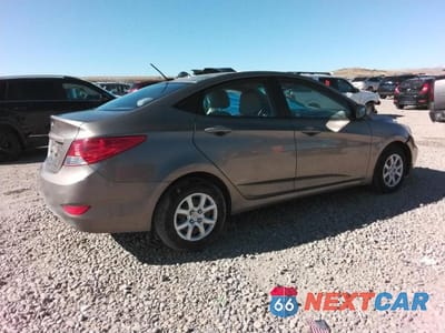 Trzecie zdjęcie samochodu z tyłu: 2014 HYUNDAI ACCENT GLS VIN:KMHCT4AE7EU611175 - miniatura