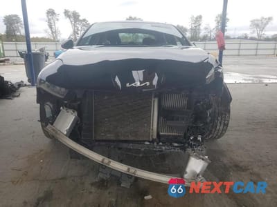 Piąte zdjęcie samochodu w środku: 2022 KIA K5 LXS VIN:5XXG14J29NG087535 - miniatura