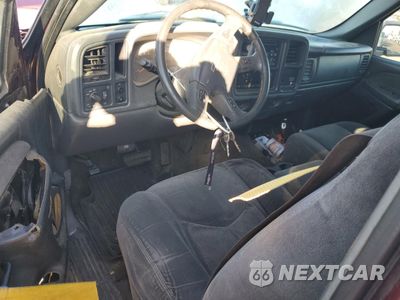 Zdjęcie 8 z 13 samochodu: 2003 CHEVROLET SILVERADO C1500 VIN:2GCEC19XX31141704 - miniatura