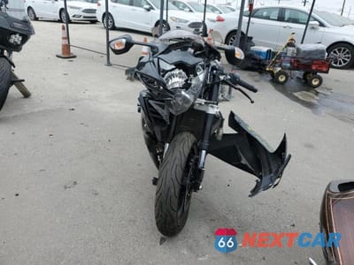 Drugie zdjęcie samochodu z przodu: 2020 SUZUKI GSX-R600 VIN:JS1GN7FA9L7100760 - miniatura