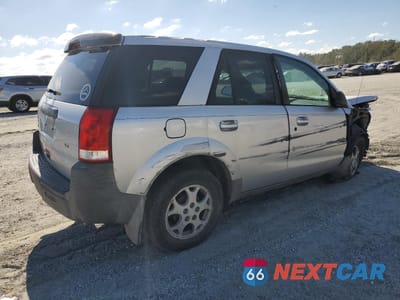 Trzecie zdjęcie samochodu z tyłu: 2004 SATURN VUE VIN:5GZCZ53484S851437 - miniatura