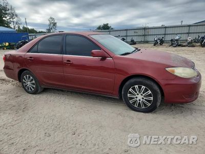 Czwarte zdjęcie samochodu z boku: 2005 TOYOTA CAMRY LE VIN:4T1BE32K55U064914 - miniatura