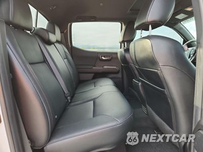Zdjęcie 10 z 15 samochodu: 2023 TOYOTA TACOMA DOUBLE CAB VIN:3TYCZ5AN4PT118915 - miniatura