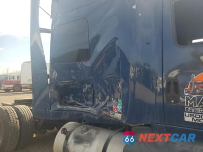 Zdjęcie 9 z 10 samochodu: 2018 INTERNATIONAL LT625 SEMI TRUCK VIN:3HSDZAPR5JN532510 - miniatura