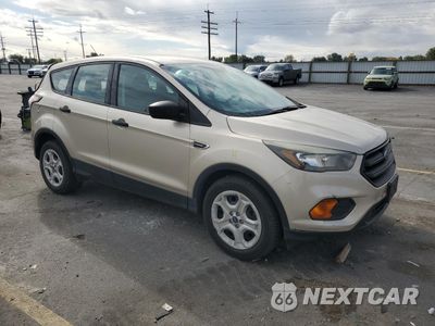 Czwarte zdjęcie samochodu z boku: 2018 FORD ESCAPE S VIN:1FMCU0F79JUA23501 - miniatura