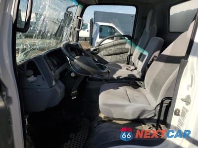 Zdjęcie 7 z 13 samochodu: 2018 ISUZU NPR HD BOX TRUCK VIN:JALC4W164J7009167 - miniatura