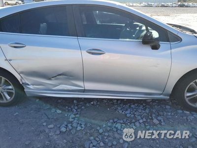 Zdjęcie 9 z 10 samochodu: 2017 CHEVROLET CRUZE LT VIN:3G1BE6SM6HS560843 - miniatura
