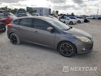 Piąte zdjęcie samochodu w środku: 2014 FORD FOCUS SE VIN:1FADP3K26EL191500 - miniatura