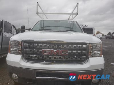 Piąte zdjęcie samochodu w środku: 2013 GMC SIERRA UTILITY / SERVICE TRUCK VIN:1GT423CG5DF222297 - miniatura