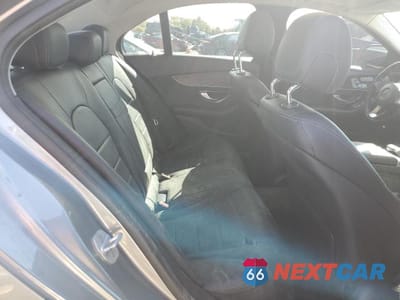 Zdjęcie 10 z 12 samochodu: 2016 MERCEDES-BENZ C 300 4MATIC VIN:55SWF4KB2GU154332 - miniatura