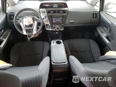 Zdjęcie 8 z 12 samochodu: 2015 TOYOTA PRIUS V VIN:JTDZN3EU6FJ016146 - miniatura