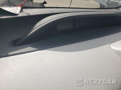 Zdjęcie 9 z 13 samochodu: 2019 TOYOTA PRIUS VIN:JTDKARFU1K3084674 - miniatura
