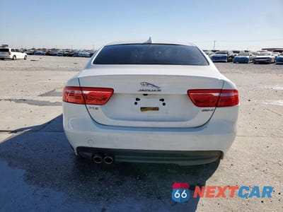 Zdjęcie 6 z 11 samochodu: 2017 JAGUAR XE VIN:SAJAR4BNXHA976286 - miniatura