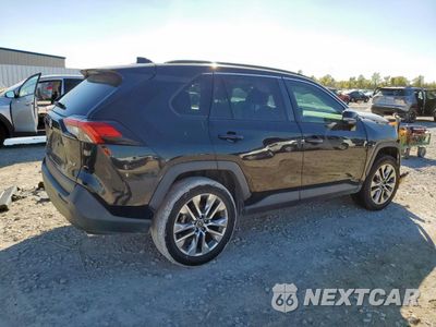 Trzecie zdjęcie samochodu z tyłu: 2022 TOYOTA RAV4 XLE PREMIUM VIN:2T3C1RFVXNC177547 - miniatura