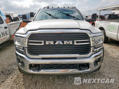 Piąte zdjęcie samochodu w środku: 2021 RAM 5500 VIN:3C7WRMDL0MG512860 - miniatura