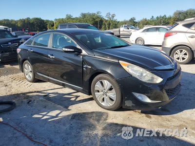 Czwarte zdjęcie samochodu z boku: 2013 HYUNDAI SONATA HYBRID VIN:KMHEC4A41DA099803 - miniatura