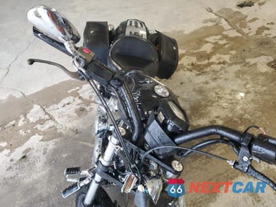 Piąte zdjęcie samochodu w środku: 2013 HONDA VT1300 CX VIN:JH2SC61N2DK101006 - miniatura