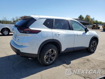 Trzecie zdjęcie samochodu z tyłu: 2026 NISSAN ROGUE SV VIN:5N1BT3BB1TC671966 - miniatura