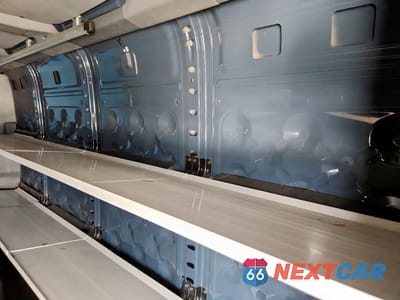 Zdjęcie 10 z 12 samochodu: 2022 RIVIAN EDV 700 VIN:7FCEHDB74NN000863 - miniatura