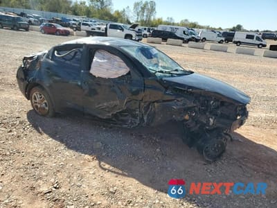 Czwarte zdjęcie samochodu z boku: 2017 TOYOTA YARIS IA VIN:3MYDLBYV1HY176983 - miniatura