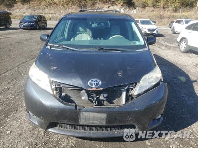 Piąte zdjęcie samochodu w środku: 2013 TOYOTA SIENNA XLE VIN:5TDYK3DC3DS281099 - miniatura