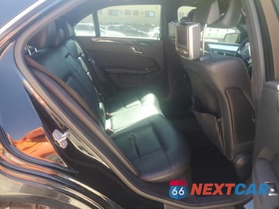 Zdjęcie 10 z 12 samochodu: 2010 MERCEDES-BENZ E 350 VIN:WDDHF5GB4AA067451 - miniatura