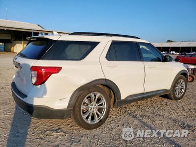 Trzecie zdjęcie samochodu z tyłu: 2021 FORD EXPLORER XLT VIN:1FMSK7DH8MGA71354 - miniatura