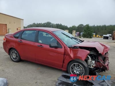 Czwarte zdjęcie samochodu z boku: 2010 FORD FOCUS SE VIN:1FAHP3FN2AW205410 - miniatura