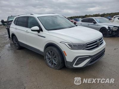 Czwarte zdjęcie samochodu z boku: 2022 VOLKSWAGEN TIGUAN SE VIN:3VV3B7AX3NM012340 - miniatura