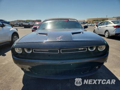 Piąte zdjęcie samochodu w środku: 2019 DODGE CHALLENGER SXT VIN:2C3CDZAGXKH677450 - miniatura