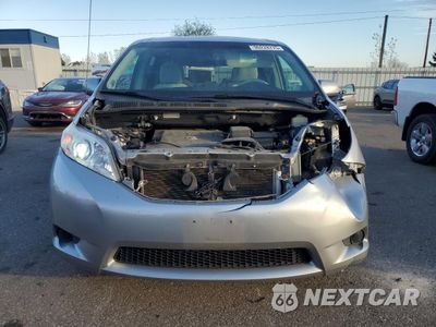 Piąte zdjęcie samochodu w środku: 2011 TOYOTA SIENNA LE VIN:5TDKK3DC5BS157841 - miniatura