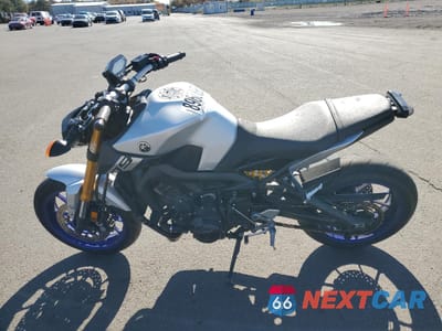 Trzecie zdjęcie samochodu z tyłu: 2015 YAMAHA FZ09 VIN:JYARN33E4FA005878 - miniatura