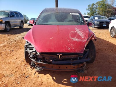Piąte zdjęcie samochodu w środku: 2018 TESLA MODEL X VIN:5YJXCBE46JF135726 - miniatura