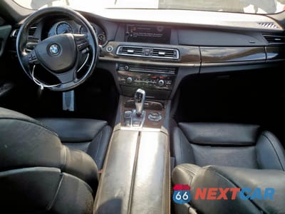 Zdjęcie 8 z 14 samochodu: 2010 BMW 750 I VIN:WBAKA8C50ACY35931 - miniatura